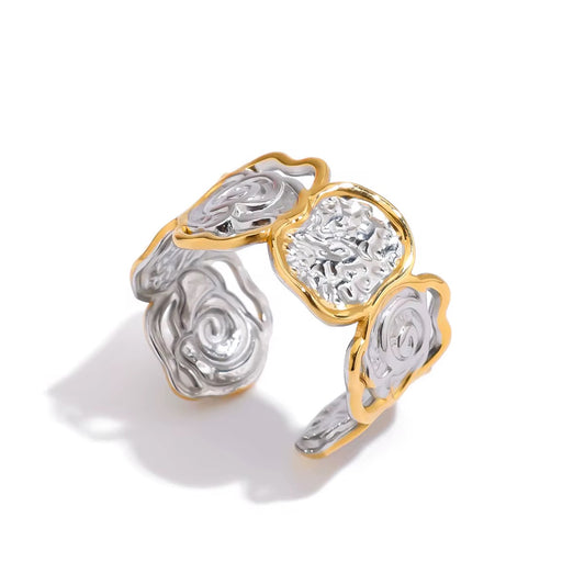 Bague Sana bicolore martelée — vue produit fond blanc