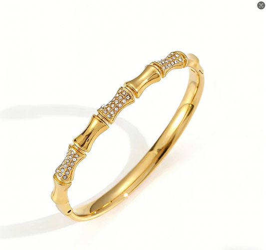 Bracelet Jonc Éclat Céleste doré avec cristaux - design bambou élégant LUNARA