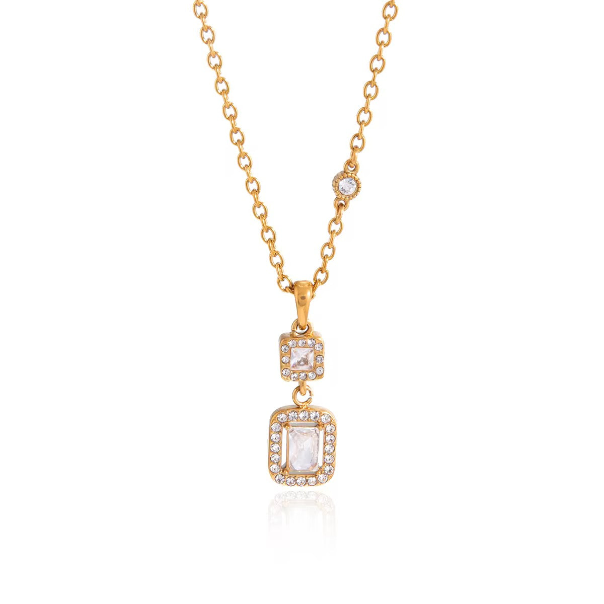 Collier Ambre fond blanc