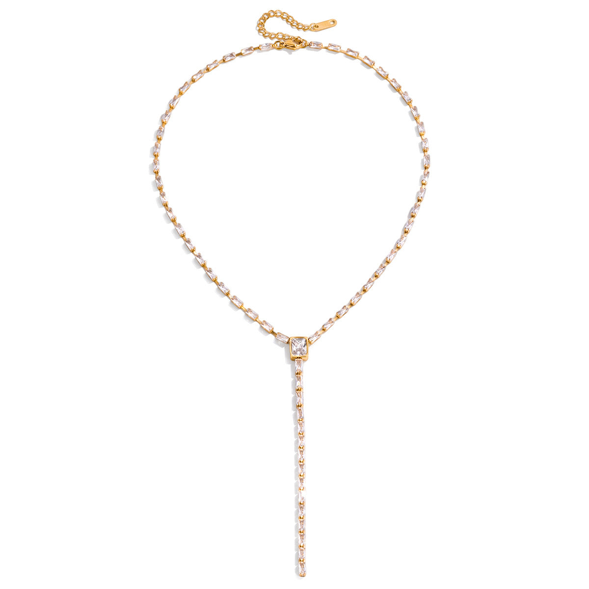 Collier Y Estrella doré avec cristaux rectangulaires en cascade porté - bijou élégant LUNARA