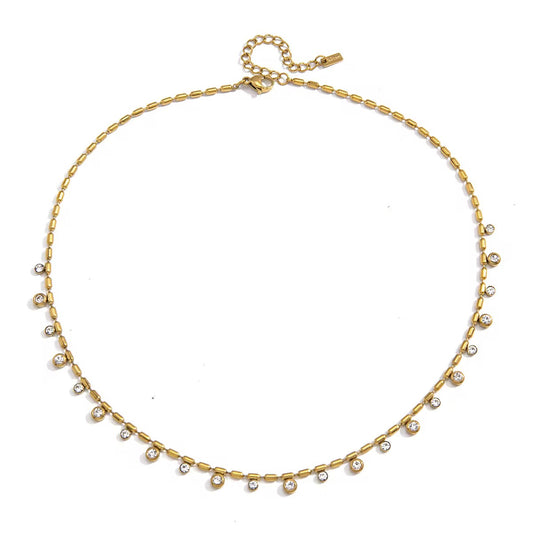 Collier Maya – vue produit fond blanc chaîne bille cristaux bezel complet