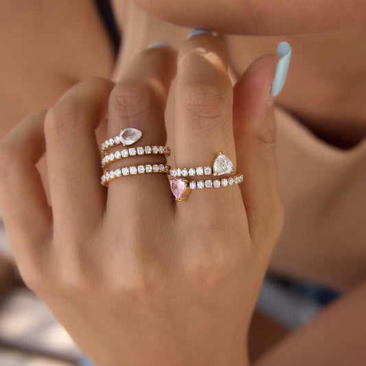 Naila – Bague Spirale Pavé Cristaux